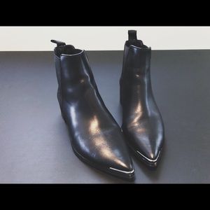 Acne Studios “Jensen” chelsea boots in size 35